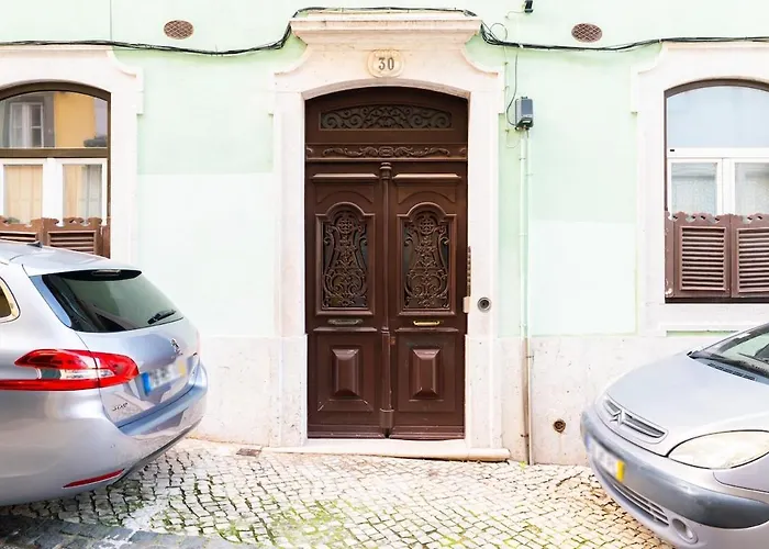 Beautiful In Bairro Alto-gremio Lägenhet Lisboa