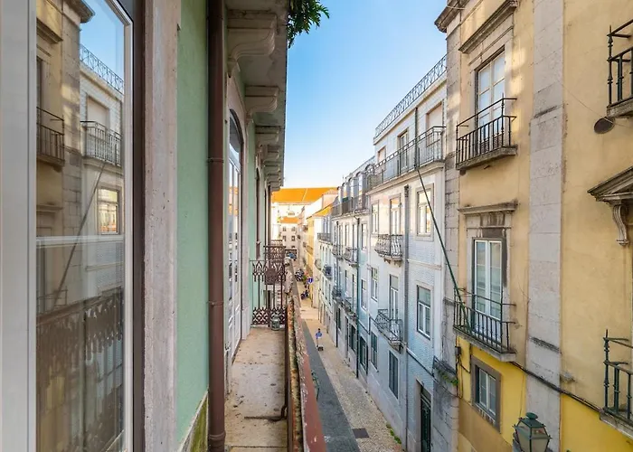 Beautiful In Bairro Alto-gremio Lisboa